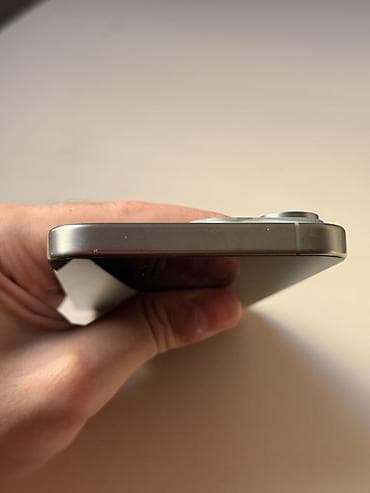 ayfon 16 e: IPhone 15 Pro Max, 256 GB, Gümüşü — 3