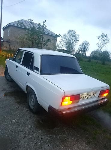 turbo az qaz: Avtomobil: Lada (VAZ) 2107, ağ rəng Kuzov: sedan, 4 qapı Yan şüşələr — 1