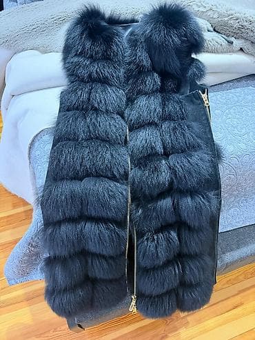 uzun jilet modelleri: Qara rəngdə uzun xəz jilet - Model: Uzun, fermuarlı jilet - Rəng — 1