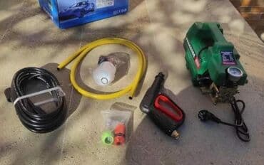 Yüksək təzyiqli yuyucu, avtomobillərin, hasarların və digər səthlərin