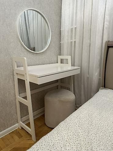 kafe masasi: Ağ rəngli makiyaj/konsol dəsti Daxildi komod oturacaq ve guzgu — 1