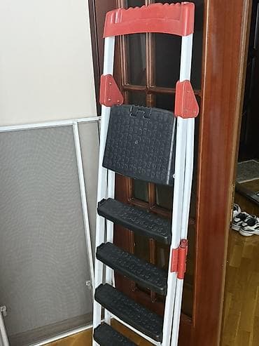 bambuk agaci satilir: 5 pilləli qatlanan nərdivan Satılır qatlanan pilləkən. Çox az — 3