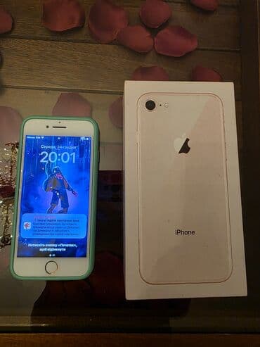 Opel: IPhone 8, Qızılı, Simsiz şarj — 1