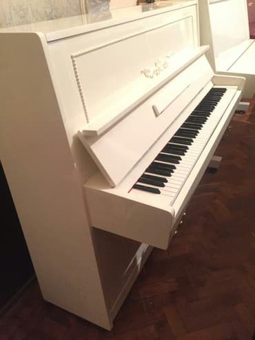 пианино беларусь: Pianino БЕЛАРУСЬ Rusiya stehsalı Ağ rəngli. Cox yaxcı vəziyyədədi — 2