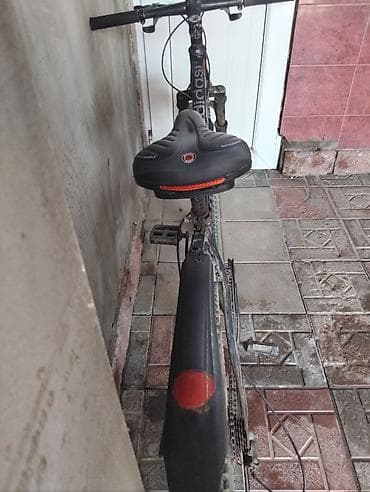 surron bike: MTB tipli velosiped Xüsusiyyətlər: - 26" təkərlər, qalın protektorlu — 3