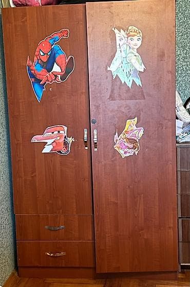 2 qapılı, Qəhvəyi, Açılan, Düz dolab — 2