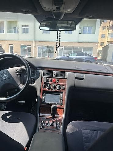 Avtomobil satışı: Mercedes-Benz E-Class: 2.2 l | 2001 il Sedan — 5
