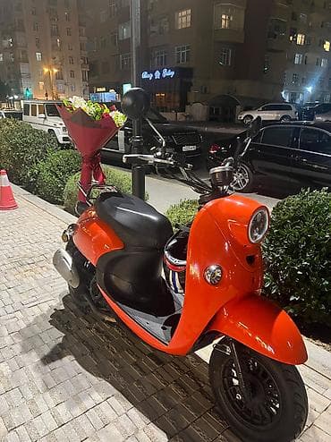 - Pollo, 50 sm3, 2021 il, 40000 km — 1