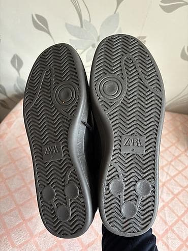 zara ayaqqabı: Zaradan alinib.sekillerden bellidir her sey.uzerinde Zara torbasini — 3