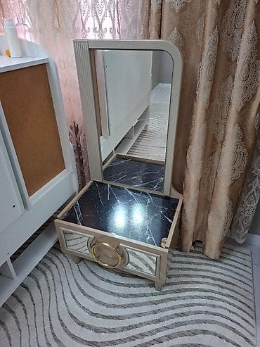 matras satilir: Yataq mebeli 720 Azn.Bir il əvvəl baha alınıb,köçlə bağlı — 6
