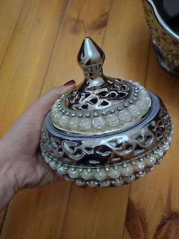 qelem qablari: Dekorativ qab dəsti üçü birlikdə 25 azn — 2