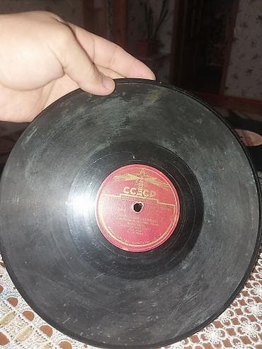 мелодия: Məhsul: “Melodiya” (Мелодия) firmasının orijinal vinil plastinkaları — 8