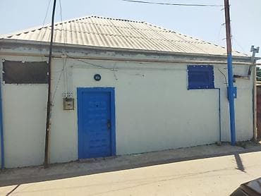 binə evlər: Ev – küçəyə çıxışı olan, tək mərtəbəli kiçik tikili. Xüsusiyyətlər: - — 1