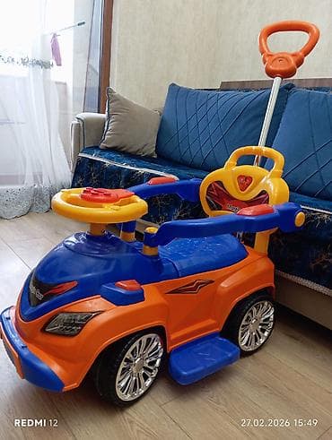 oyuncak masin: Uşaq arabası yalnız ev şəraitində istifadə olunub.Yeni kimidir.Təzəsi — 1