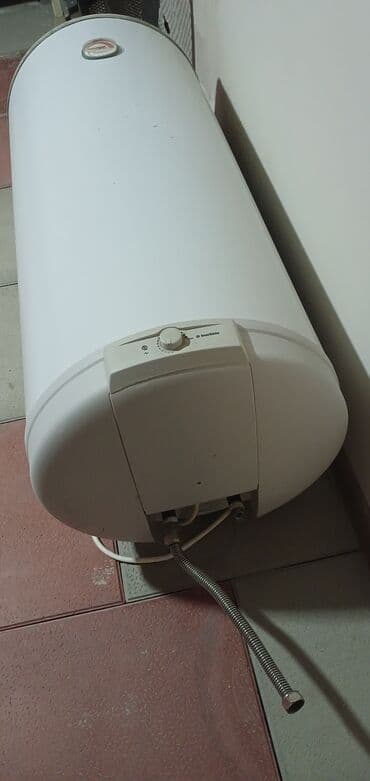 Məişət kimyəvi maddələri: Məhsulların dəsti 1) Dəhliz xalçası (yolu) - Rəng: boz-qırıq ağ — 2