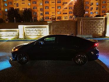 bmw 320 2000: Hyundai Elantra: 2 l | 2016 il Sedan — 4