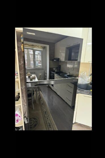 soyuducu motoru: İşlənmiş 2 qapılı Toshiba Soyuducu Satılır, rəng - Qara, Dolab içi — 1