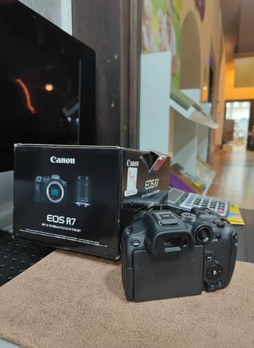 фотоаппарат с моментальной фотографией: Canon EOS R7 Çox az istifadə olunub, cəmi 4000 shutter. Heç bir — 2