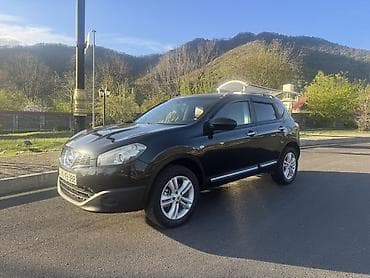 Nissan Qashqai: 2 l | 2010 il Ofrouder/SUV