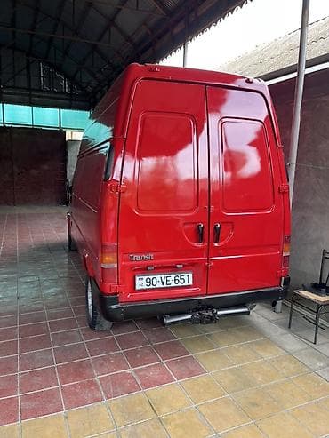 Ford Transit: 2.5 l | 2000 il 400008 km Van body type