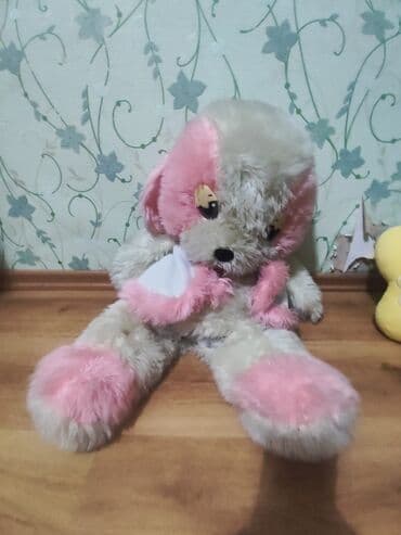 i̇nteraktiv oyuncaq itlər: Bu, ağız hissəsində ağ bant detalı olan, qulaqlarında, ayaqlarında və — 1