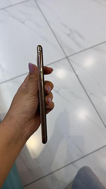 iphone 8 pilus: IPhone 11 Pro Max, 256 GB, Qızılı, Face ID — 3