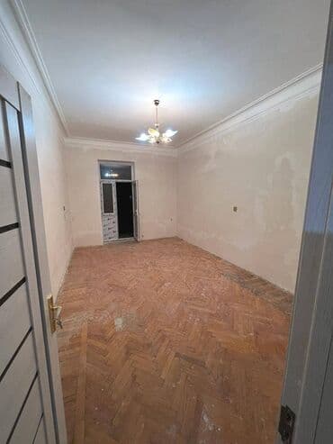 stalinka binalar: Bakı, 2 otaqlı, Köhnə tikili, m. Həzi Aslanov, 67 kv. m — 1