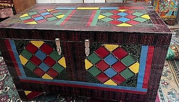 Şəbəkə naxışlı taxta sandıq - Material: taxta karkas, metal kilidlər — 1