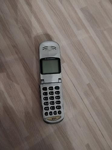 Motorola rəng - Gümüşü, Düyməli