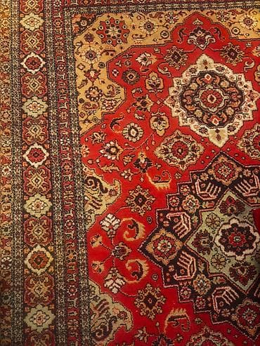 sent manat: Gəncə Xalçasi– klassik Şərq üslubu, əl işi naxışlı - Material: Yüksək — 1