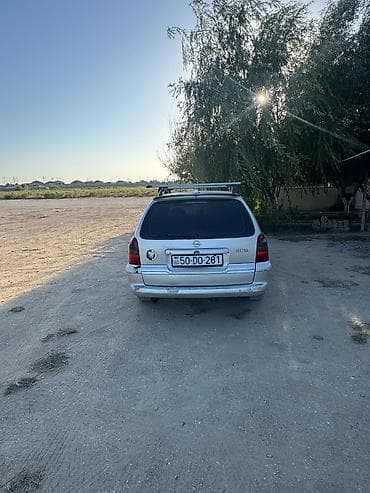 opel vektra 1998: Opel Vectra: 1.6 l | 1998 il 555500 km Universal — 2