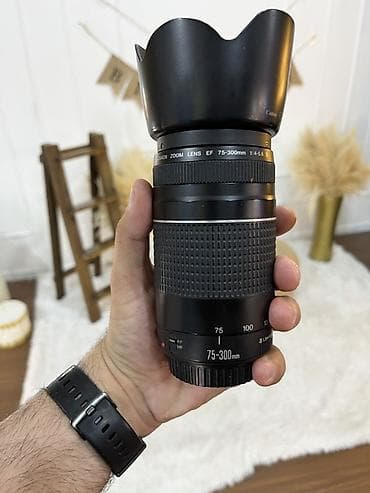 maqintafon ucuz: Canon EF 75-300mm f/4-5.6 III teleobyektiv - Fokus məsafəsi: 75-300 — 1