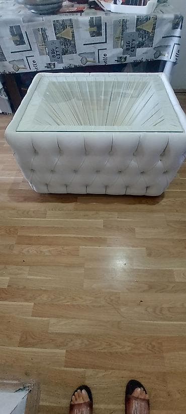 Kvadrat masa, Açılmayan, Təkərsiz, Şüşə — 2