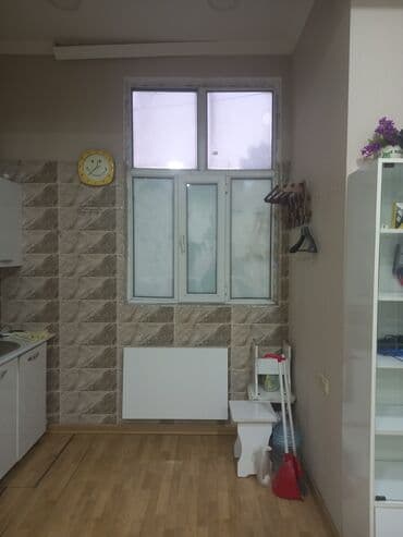 Tibbi çarpayılar: Gözəllik salonu üçün nəzərdə tutulmuş bu dəstə işıqlı makiyaj masası — 3