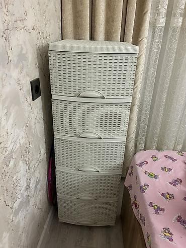 pulsuz uce: Plastik çekmecəli dolab - Rəng: açıq boz/krem - Material: möhkəm — 1