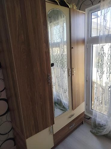 Üçqapılı şkaf – güzgülü model - Material: ağac fakturalı laminat