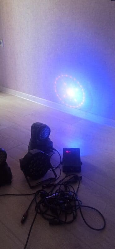 prajektor: Müxtəlif tədbirlər, şoular və partilər üçün uyğun olan işıq — 3