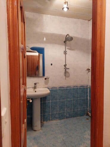 razınde kıraye evler: Memar əcəmi 4 mkr 5 mərtəbəli binanın 1-ci mərtəbəsində 2 otaqlı — 5