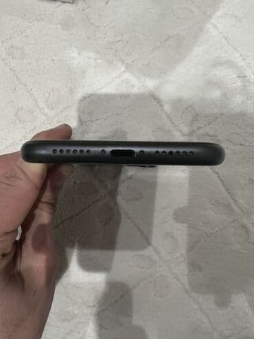 apple qulaqcıq: IPhone 11, 64 GB, Qara, Face ID — 7