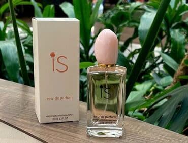“Si” markalı Eau de parfum. 100 ml-lik şüşə qablaşmada təqdim olunur