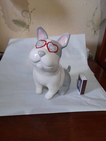 qizil onluq qiymeti 2022: Pul daxili, təzədir.
Копилка, новая — 1