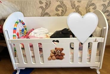 ayı şəkilləri: Oğlan və qız üçün, Yeni, Dördbucaq, Beşik, Dəst ilə, Matras ilə, Yellənmə mexanizmsiz — 1