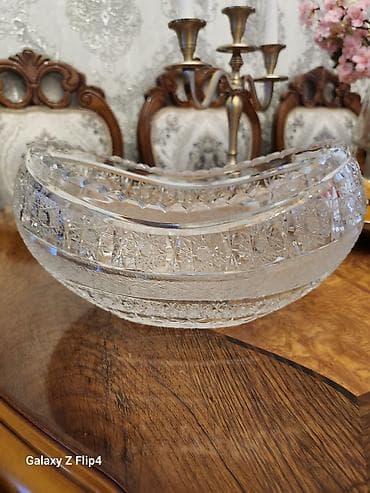 Kəsimli çex xrustal meyvə/qənd qabı - Material: şəffaf, qalın divarlı