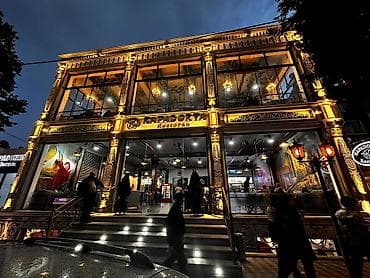 Ofisiant tələb olunur, Restoran, Gündəlik ödəniş, 18-29 yaş, 1-2 illik təcrübə — 1