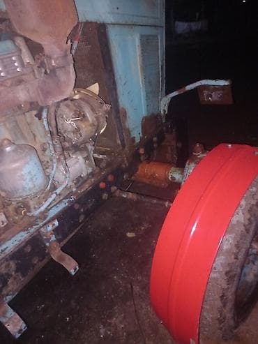 traktör: Traktor MTZ 80 Belarus – mavi kabinli, arxa üç nöqtəli asqı sistemi və — 7