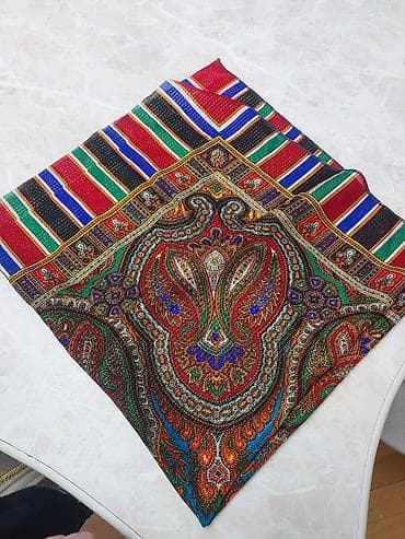 Milli naxışlı kvadrat şərf/parça - Klassik buta motivləri və zəngin