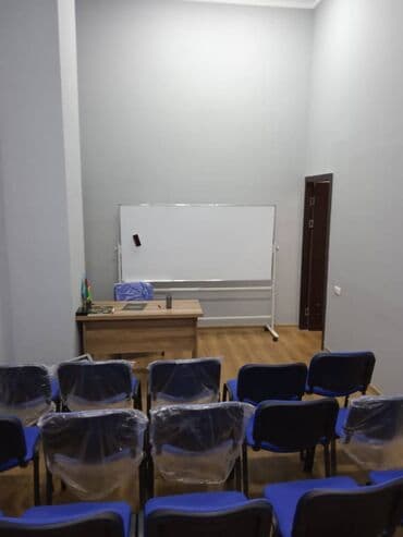 28 may və nizami metrosuna yaxin yerləşən ümumi sahəsi 80 kv,m olan,3