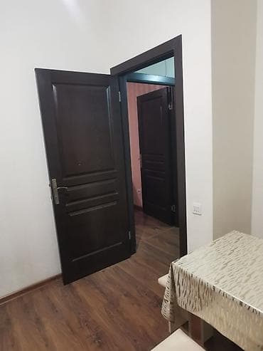 sizin menzil: Salam. Ev Hovsan mida 1de məktəblə uzbe üz olan binada — 4