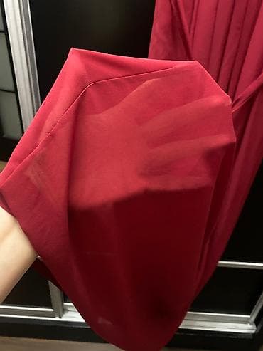 elbiseler: L,XL razmerlere uygundu — 2