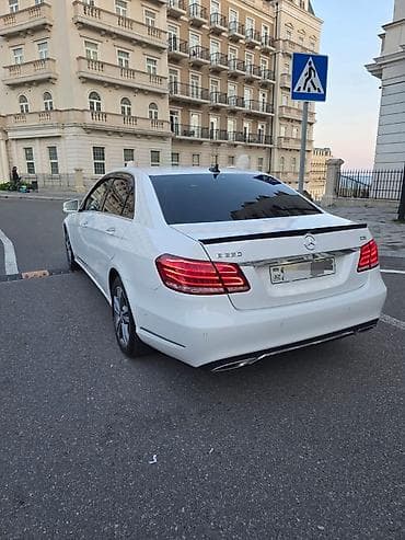mersedes qapi: Mercedes-Benz E 220: 2.2 l | 2014 il Sedan — 3